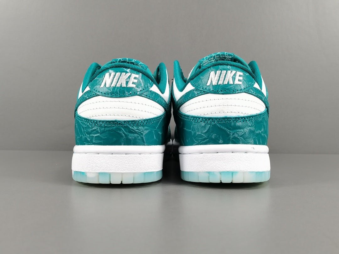 NIKE Dunk - Ocean Sneakers - Black Unisex Streetwear Limited Edition