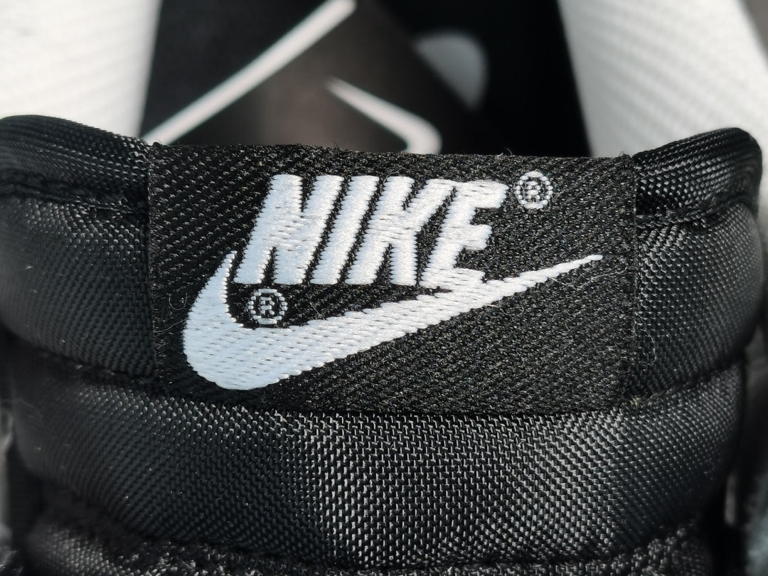NIKE Dunk - Paisley Pack Sneakers - Black Unisex Streetwear Limited Edition