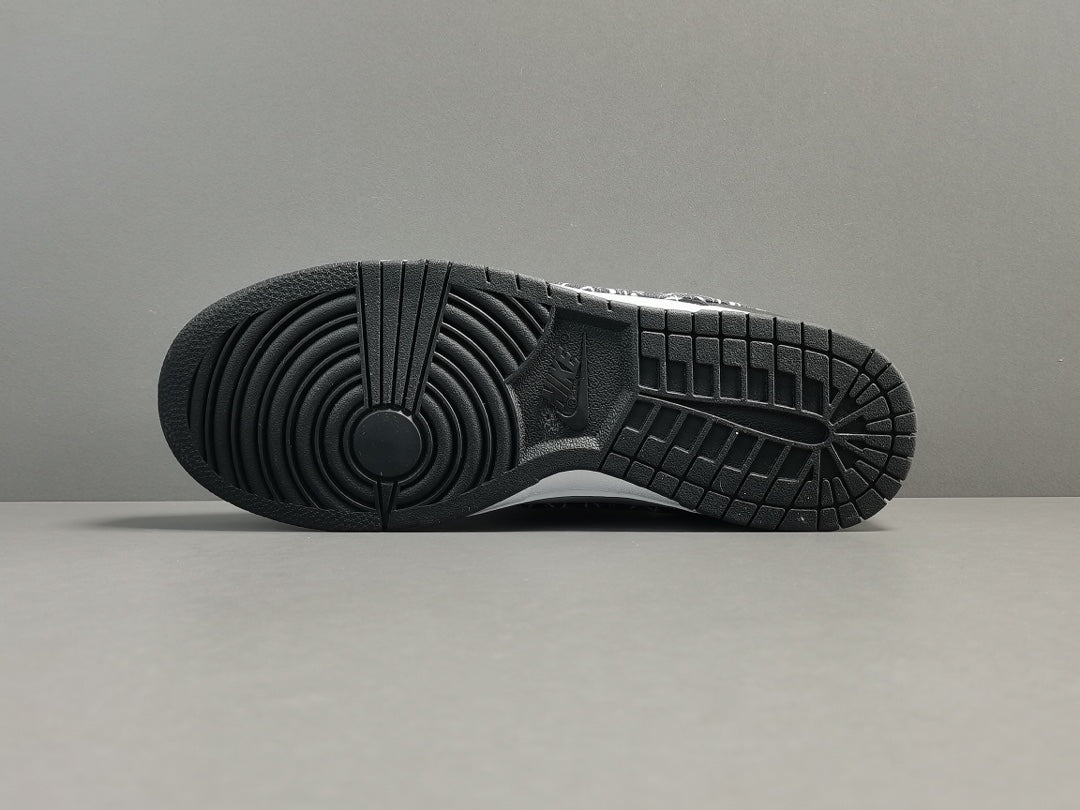 NIKE Dunk - Paisley Pack Sneakers - Black Unisex Streetwear Limited Edition