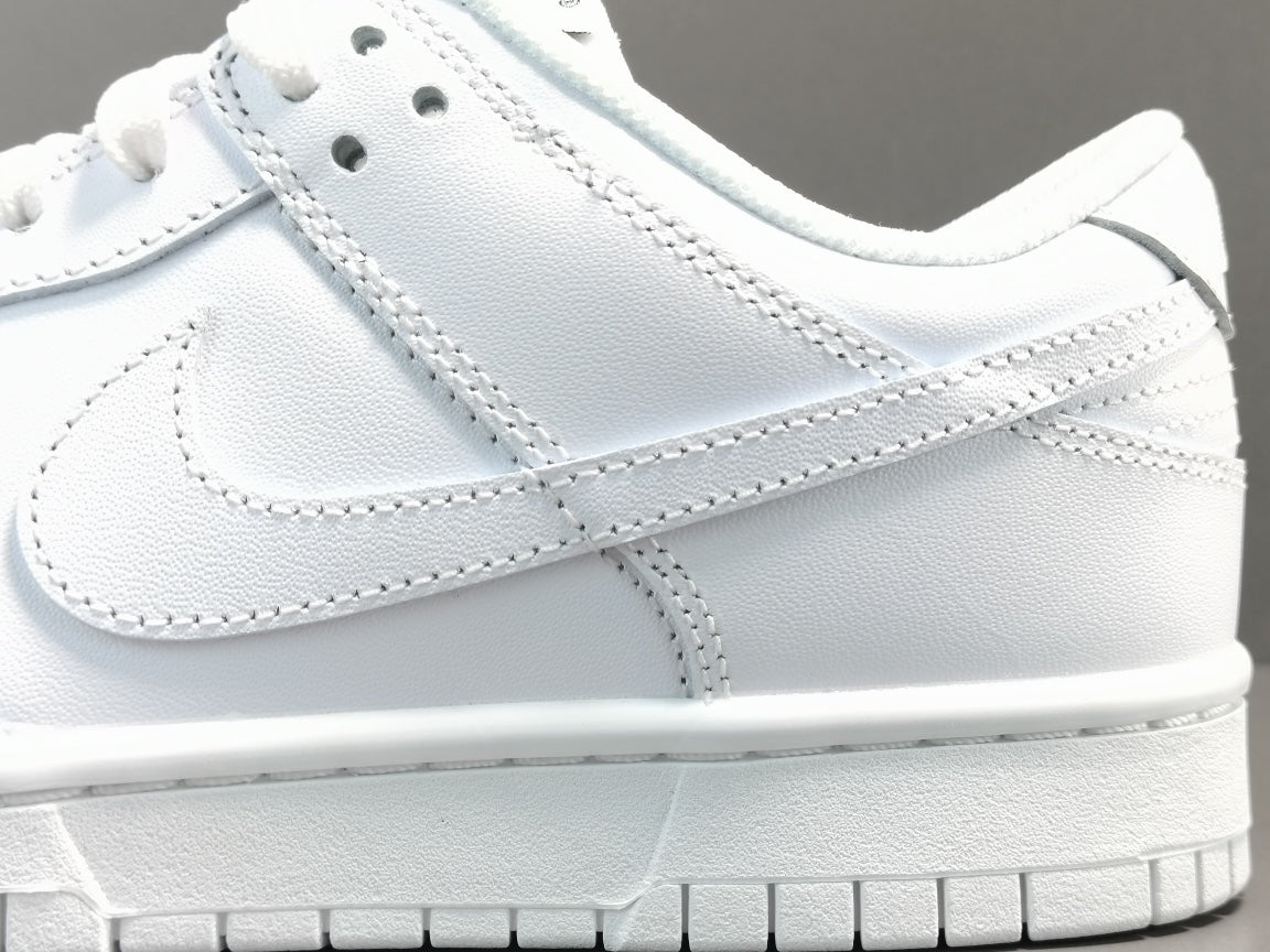 NIKE Dunk - Triple Sneakers - White Unisex Streetwear Limited Edition
