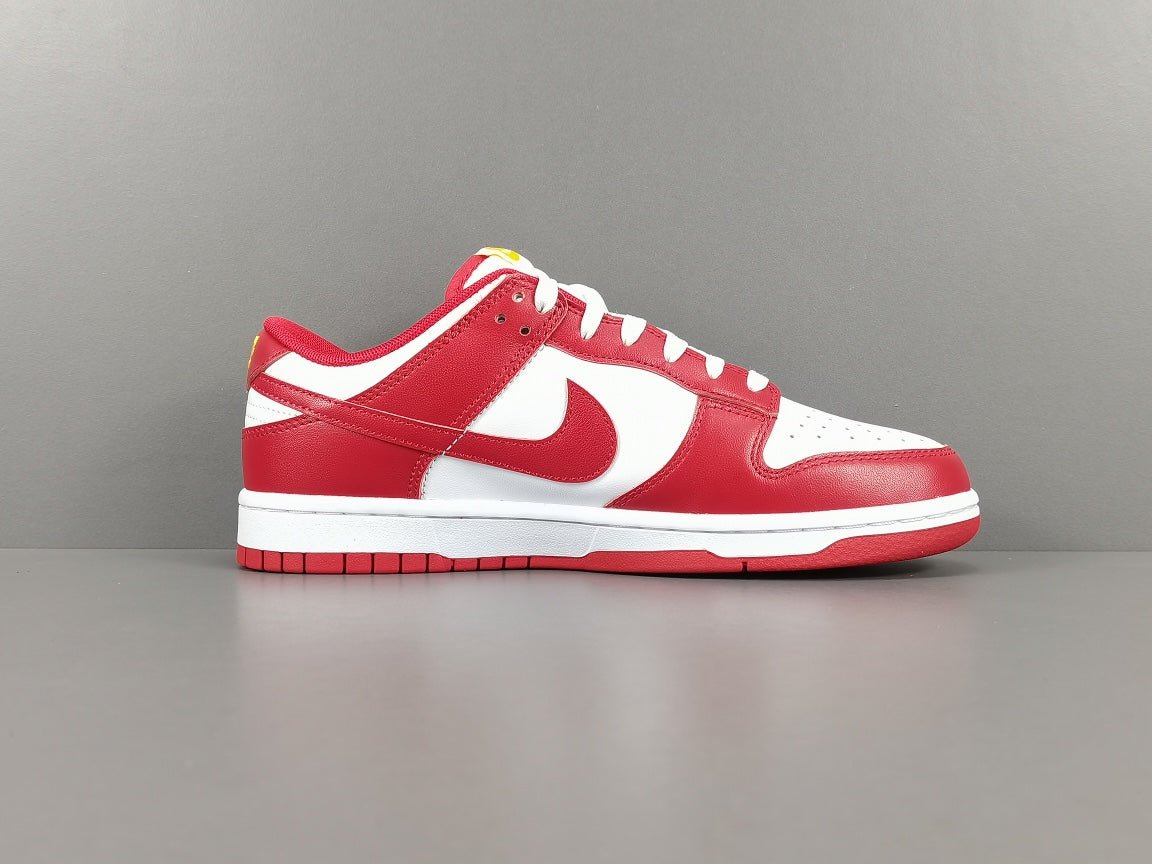 NIKE Dunk - Usc - White Unisex Streetwear Limited Edition - The Nike Dunk USC is a stylish and iconic sneaker paying homage to the University