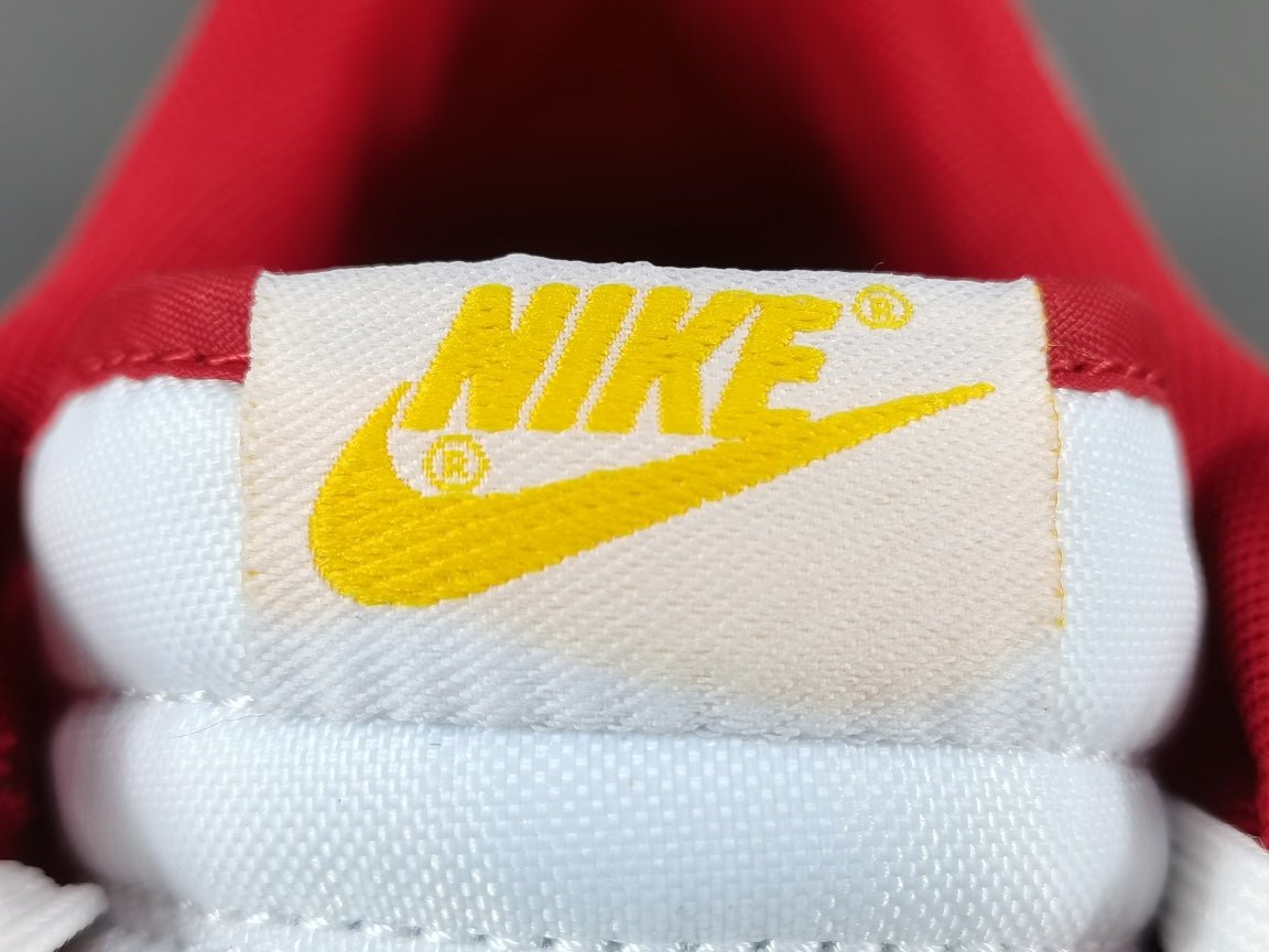 NIKE Dunk - Usc - White Unisex Streetwear Limited Edition - The Nike Dunk USC is a stylish and iconic sneaker paying homage to the University
