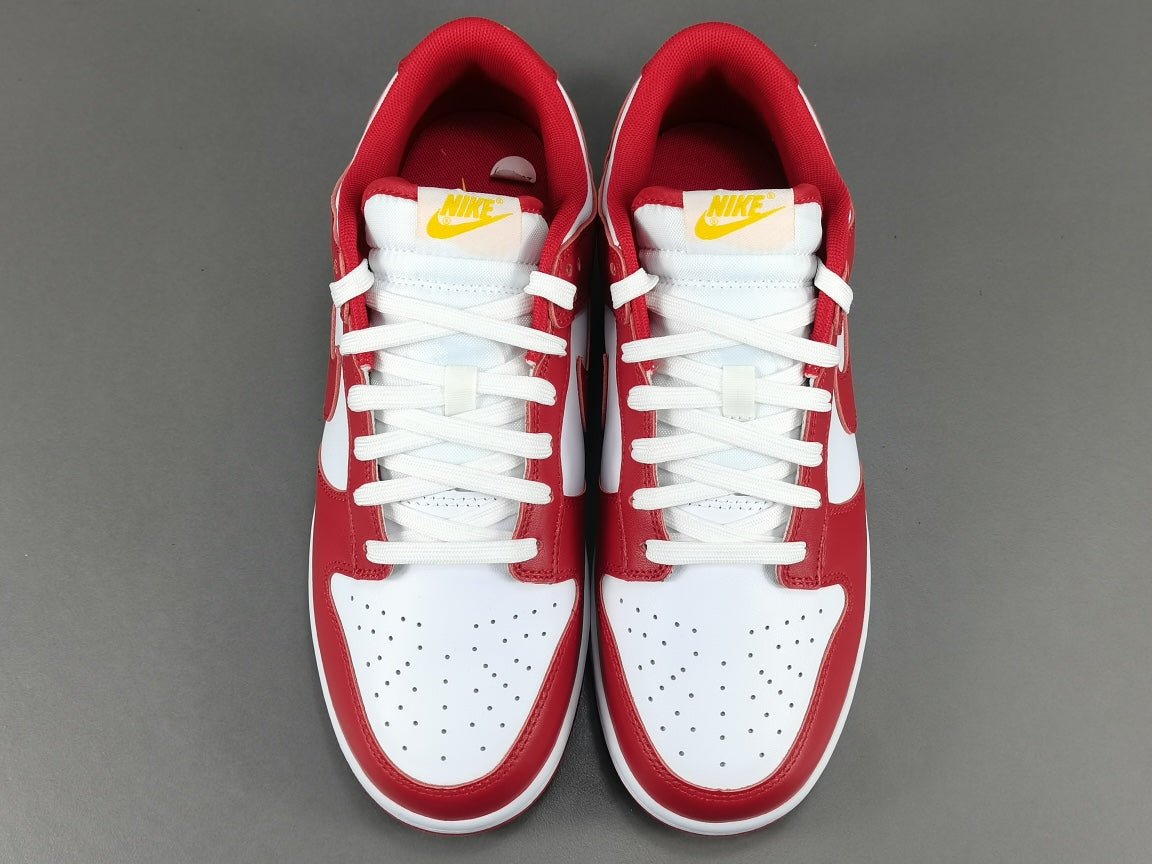 NIKE Dunk - Usc - White Unisex Streetwear Limited Edition - The Nike Dunk USC is a stylish and iconic sneaker paying homage to the University