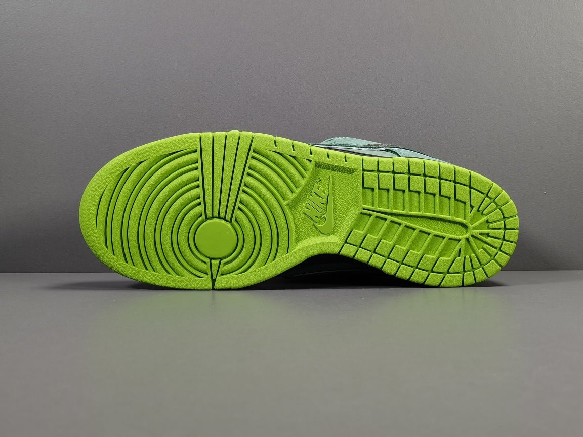 NIKE Sb Dunk - Concepts Lobster Sneakers - Green Unisex Streetwear Limited Edition