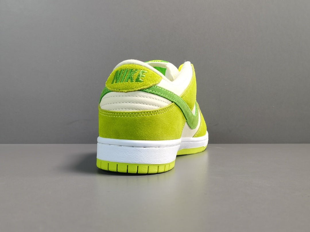 NIKE Sb Dunk - Apple Sneakers - Green Unisex Streetwear Limited Edition