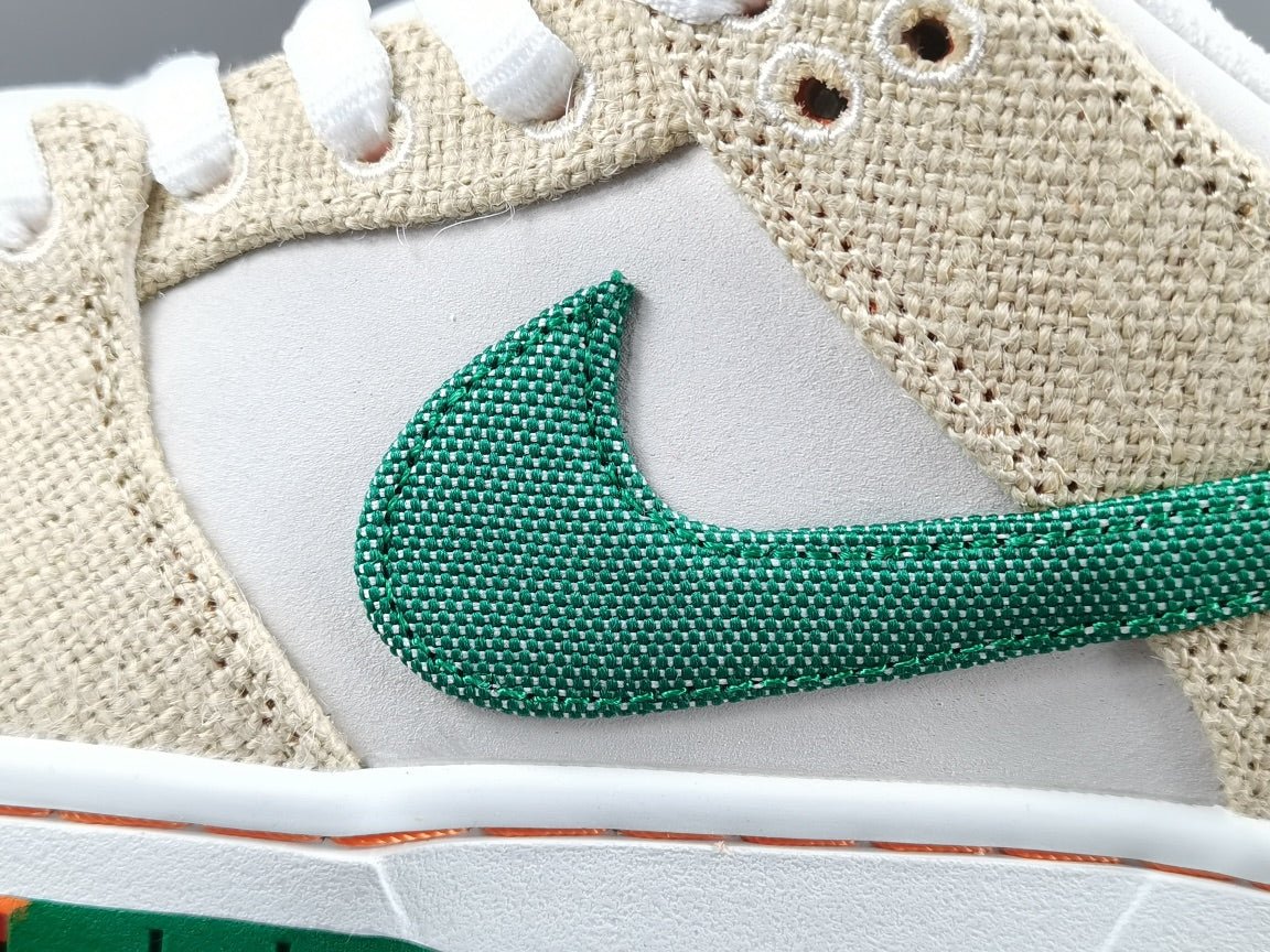 NIKE Sb Dunk - Jarritos Sneakers - Red Unisex Streetwear Limited Edition