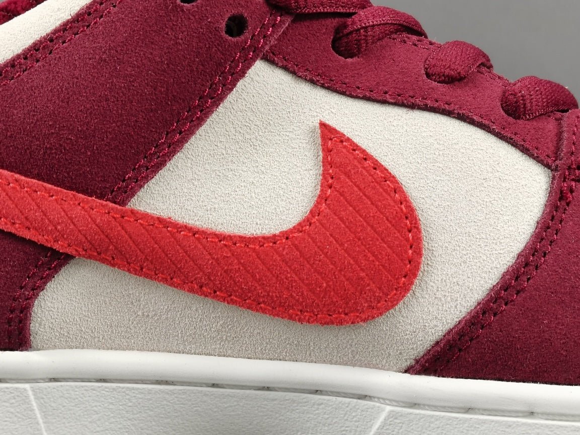 NIKE Sb Dunk - Skate Like A Girl Sneakers - White Unisex Streetwear Limited Edition - Introducing the Nike Dunk SB Skate Like a Girl, a powerful and empowering sneaker that