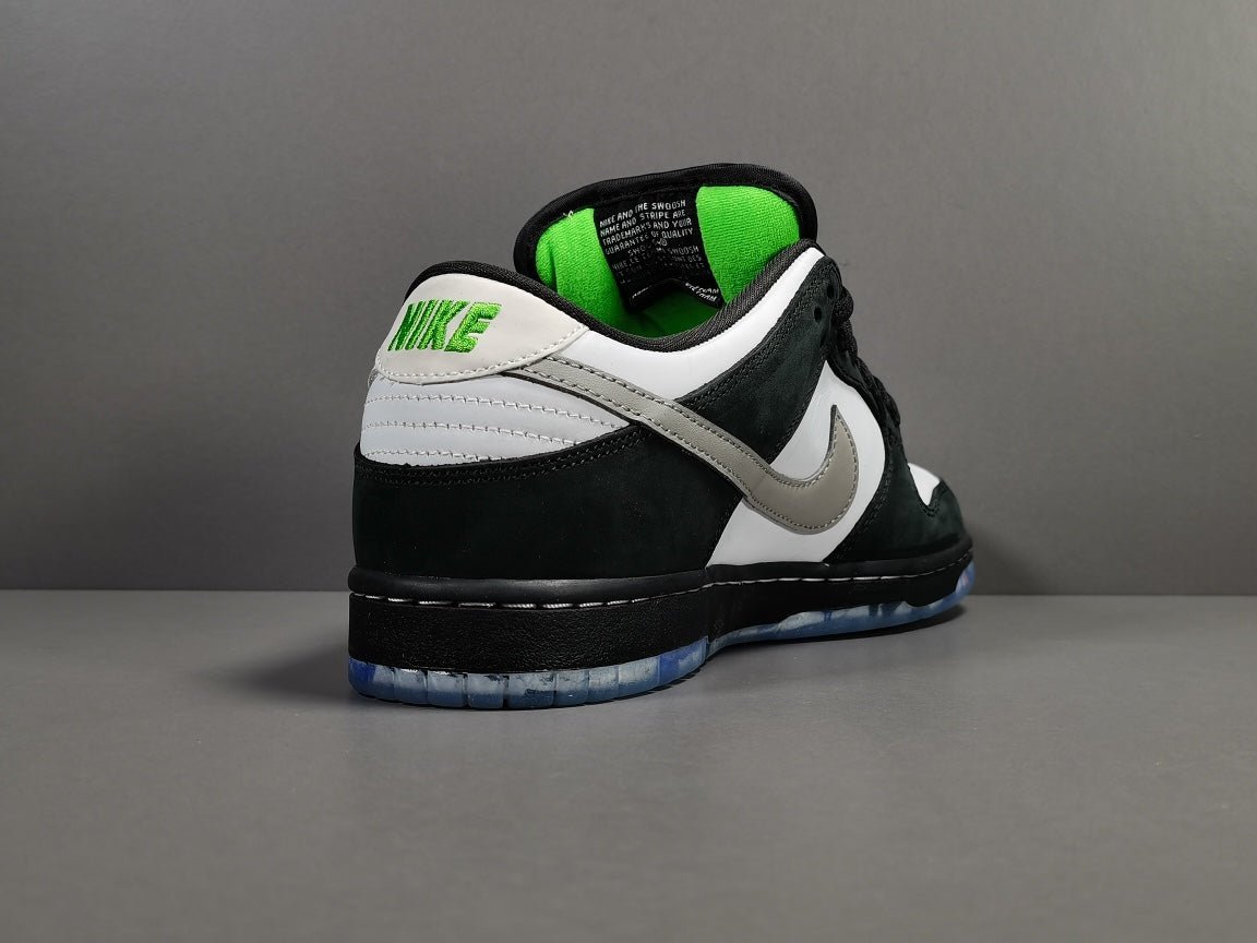 NIKE Sb Dunk - Staple Panda Pigeon Sneakers - Black Unisex Streetwear Limited Edition