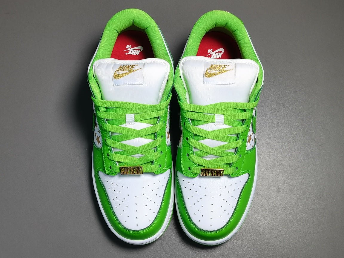 NIKE Sb Dunk - Supreme Stars Mean Sneakers - Green Unisex Streetwear Limited Edition