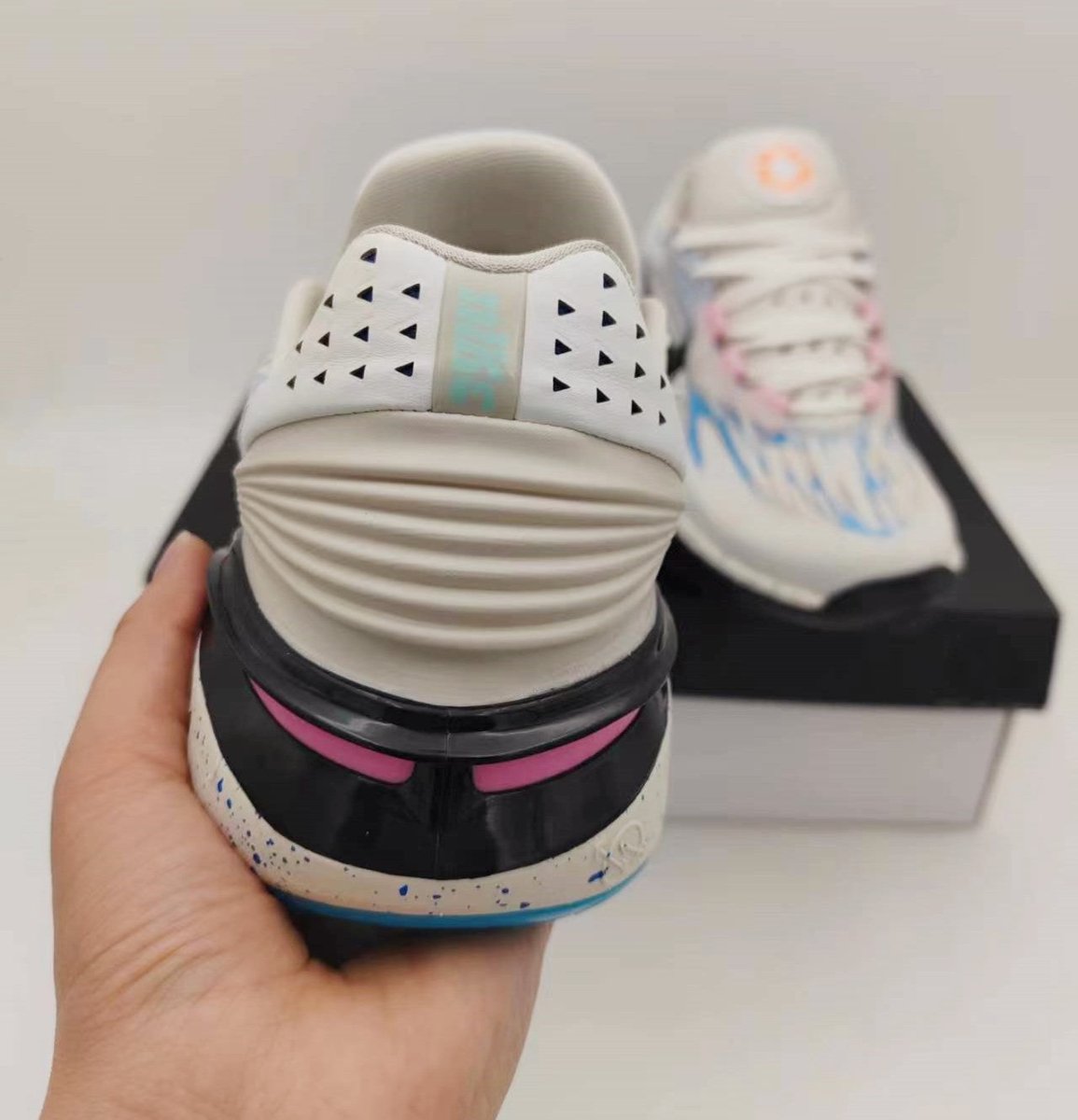 NIKE Zoom G.t. Cut 2 - We Are All Greater Sneakers - Black Unisex Streetwear Limited Edition
