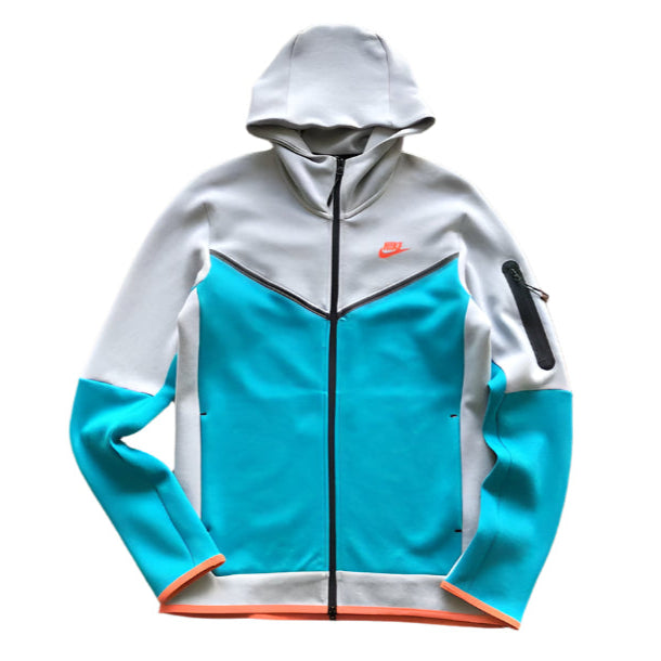 NIKE TECH FLEECE