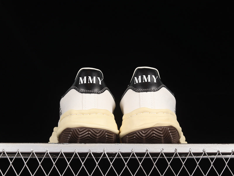 MAISON Mihara Yasuhiro Blakey Og Sole Leather Low Beige Sneakers - White Unisex Streetwear Limited Edition