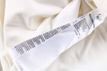 Camiseta Balenciaga con logo en cursiva