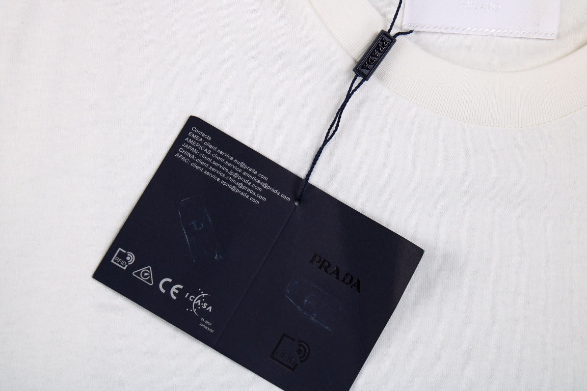 Prada Milano T-shirt (white) Unisex Streetwear Limited Edition - <span>Elegant white t-shirt featuring the Prada Milano logo on the chest. Crafted from premium cotton