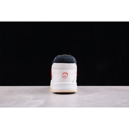 JORDAN Jumpman Jack Tr - University - Red Unisex Streetwear Limited Edition - Step into the spotlight with the Jordan Jumpman Jack TR x University Red, a dynamic