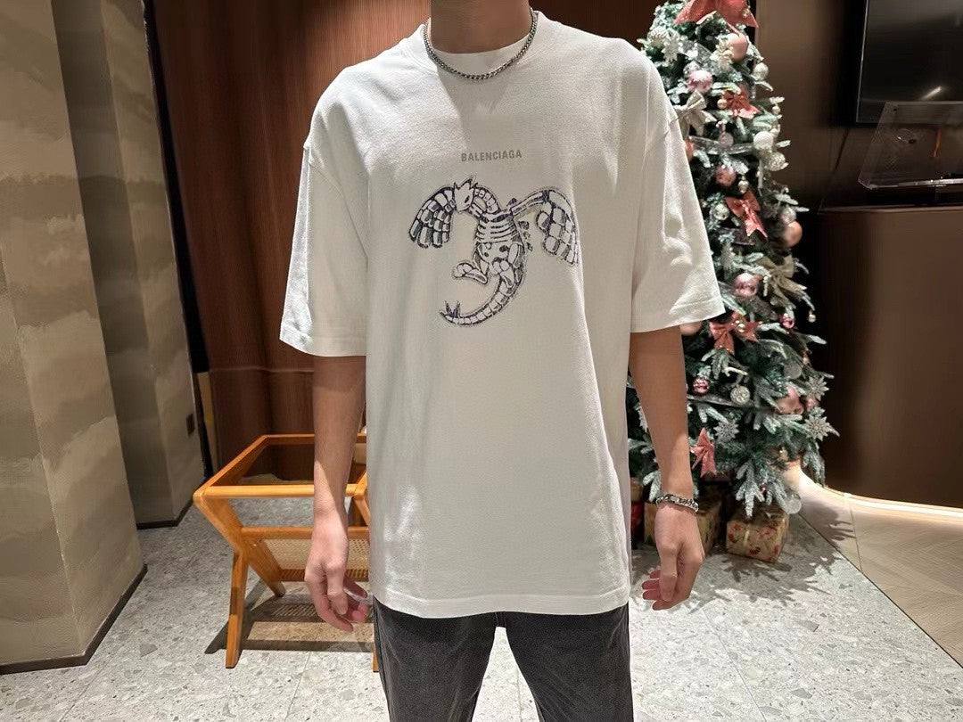 Balenciaga T-shirt - Lobster Graphic - Black Unisex Streetwear Limited Edition - <span>This Balenciaga t-shirt features a unique design with a detailed lobster graphic on the front.