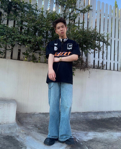 Camiseta Gucci con logotipo gráfico (negra)