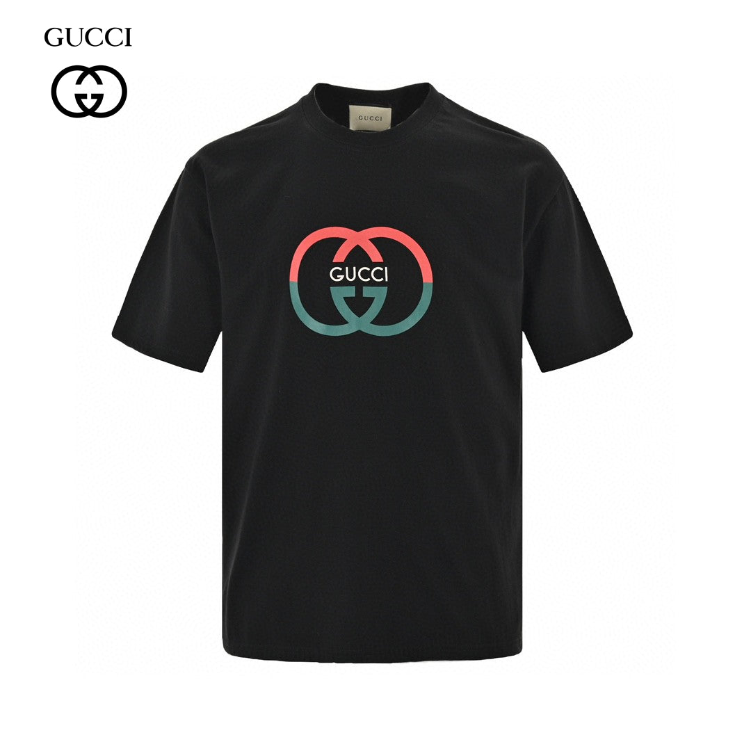 Gucci Interlocking Gg T-shirt - Black Unisex Streetwear Limited Edition - <span>This Gucci t-shirt features a sleek black design with an interlocking GG logo in red