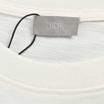 Dior 47 T-shirt - White Unisex Streetwear Limited Edition - <span>This Dior t-shirt features a white design with the bold 'Dior 47' graphic on the