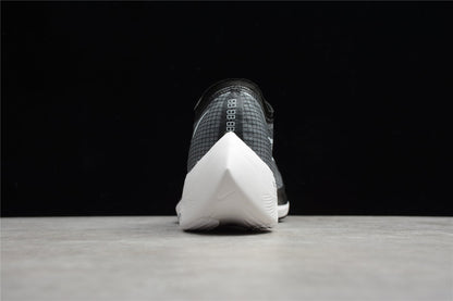 Zoom - Vaporfly Ne - T% 2 And White - Black Unisex Streetwear Limited Edition - ### Nike ZoomX Vaporfly NEXT% 2 The Nike ZoomX Vaporfly NEXT% 2 is designed for