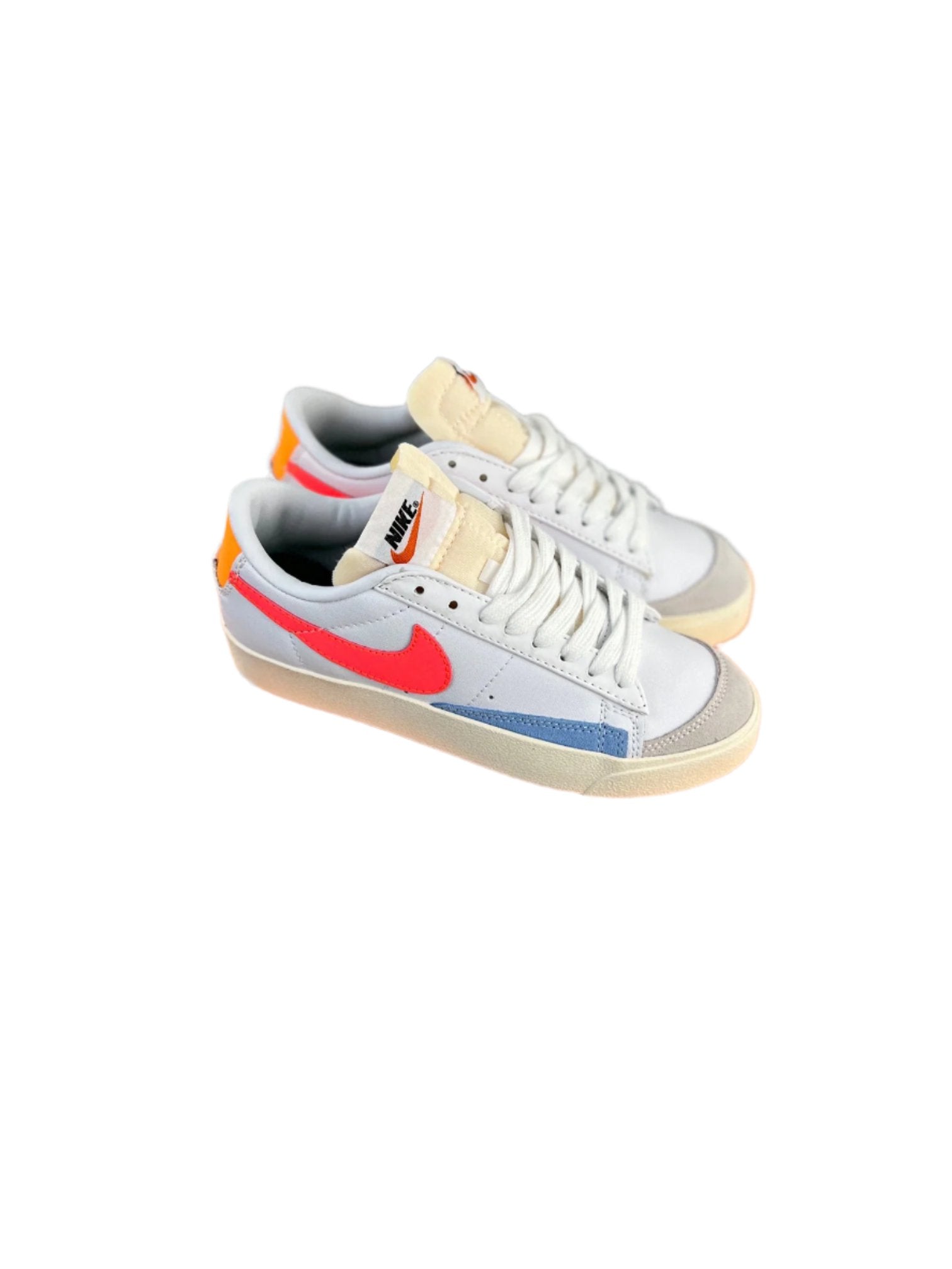 Nike Blazer Low'1977 Unisex Streetwear Limited Edition - The Nike Blazer Low '77 is a timeless classic that blends retro style with modern
