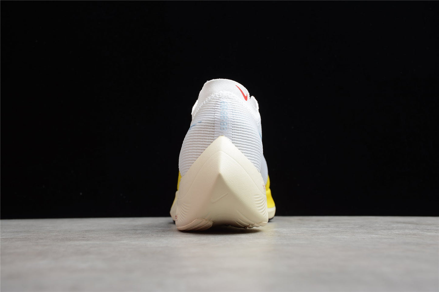 Zoom - Vaporfly Ne - T% 2 And Yellow - White Unisex Streetwear Limited Edition - ### Nike ZoomX Vaporfly NEXT% 2 The Nike ZoomX Vaporfly NEXT% 2 is a top-tier