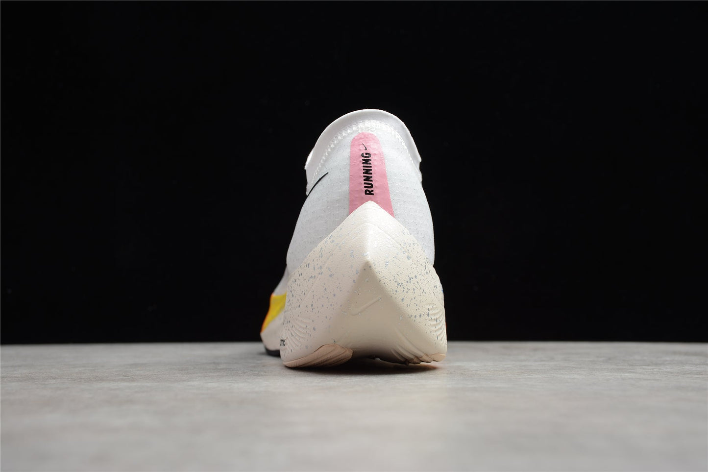 Zoom - Vaporfly Ne - T% 2 White And - Black Unisex Streetwear Limited Edition - ### Nike ZoomX Vaporfly NEXT% 2 The Nike ZoomX Vaporfly NEXT% 2 is designed for