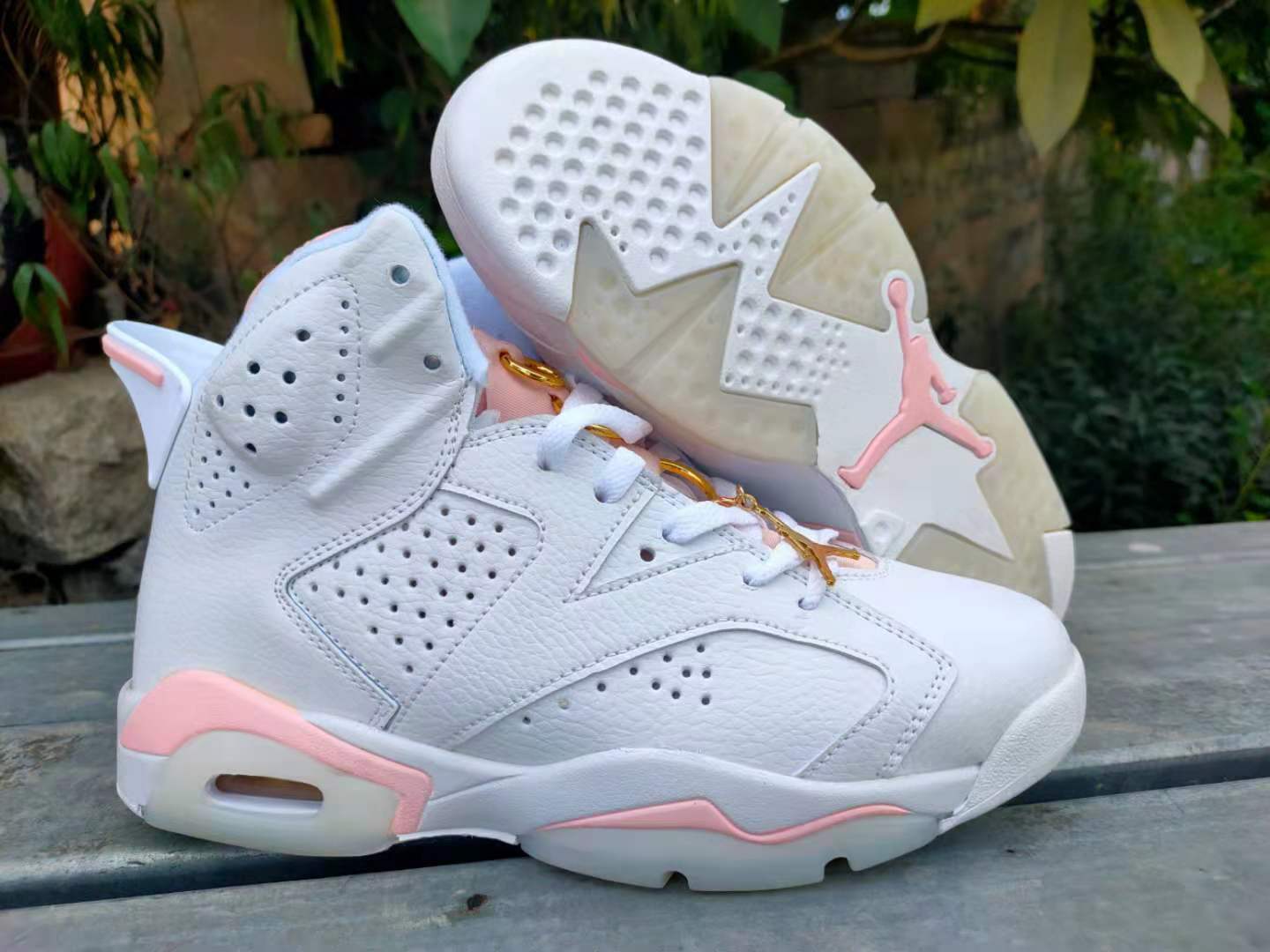 Jordan 6 'gold Hoops' - Black Unisex Streetwear Limited Edition
