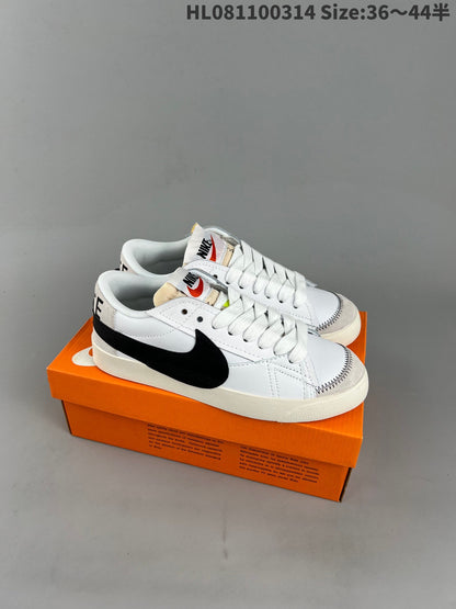 Nike Blazer Low'1977 - Black Unisex Streetwear Limited Edition - The Nike Blazer Low '1977' in black and white is a classic and timeless sneaker