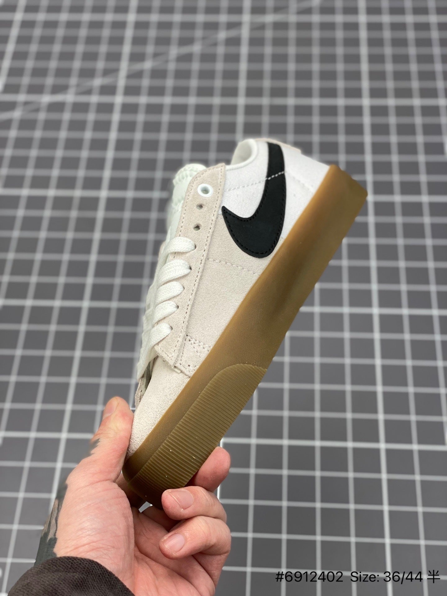 Nike Blazer Low Unisex Streetwear Limited Edition - The Nike Blazer Low in Ivory is the perfect combination of timeless style and everyday