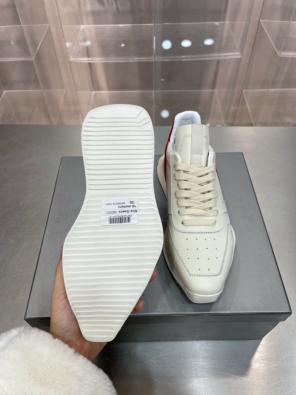 Two-Tone Modern Sneakers - White Unisex Streetwear Limited Edition - **Two-Tone Modern Sneakers** Step into contemporary style with these two-tone modern sneakers, designed to offer