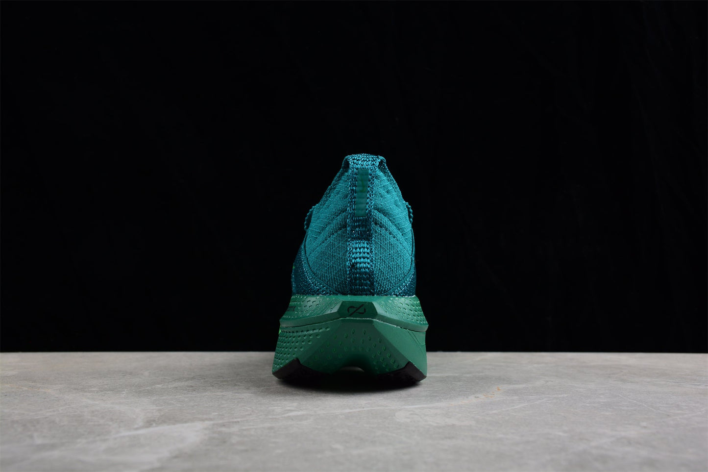 Zoom Alphafly Ne - T% 2 Shoes - Green Unisex Streetwear Limited Edition - Introducing the Zoom Alphafly NEXT%, a game-changer in the world of running shoes. This dynamic