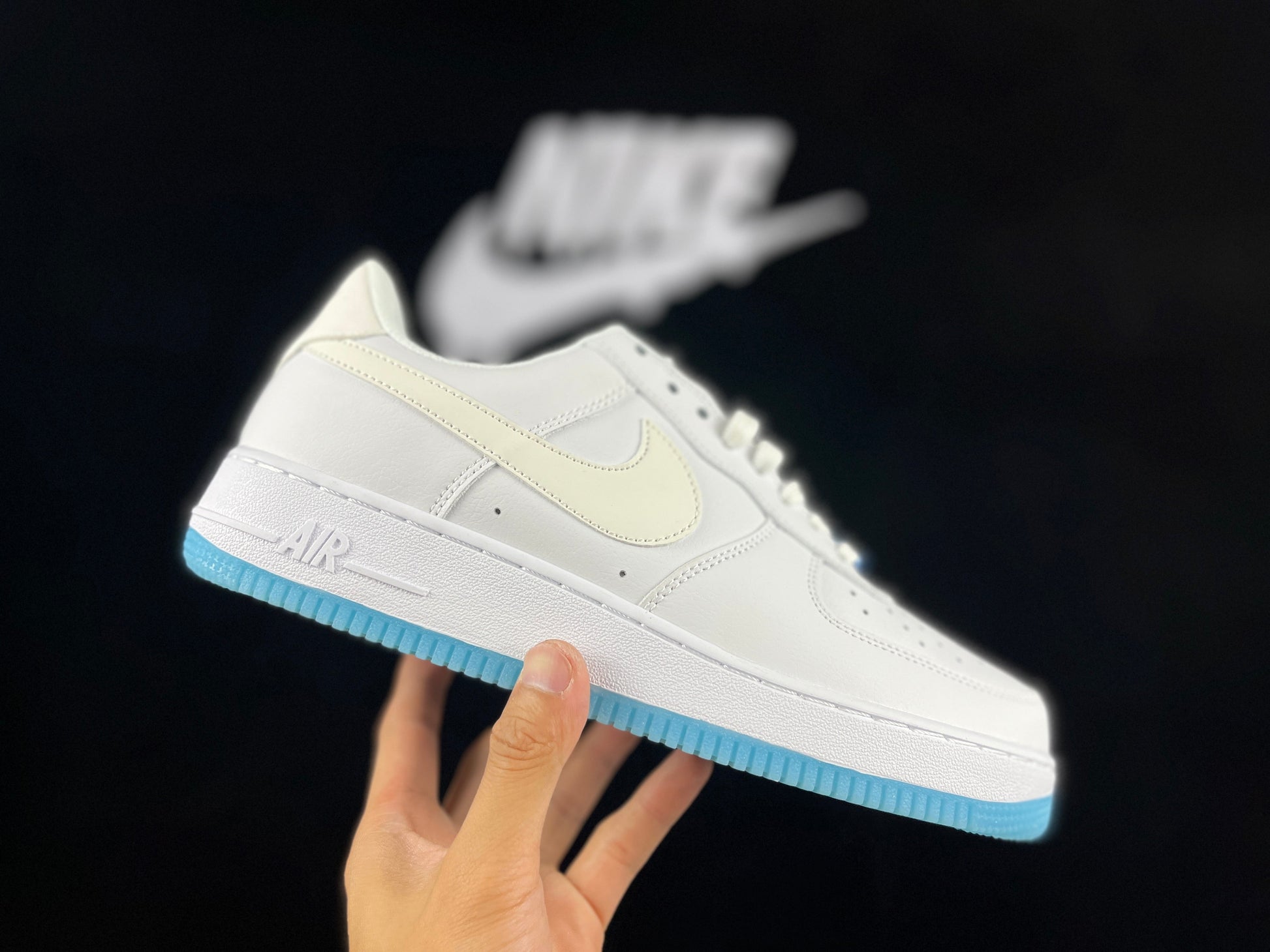 NIKE Air Force 1 'white - Blue - Pink Thermochromatic' Unisex Streetwear Limited Edition - **Nike Air Force 1 'White/Blue/Pink Thermochromatic'** The Nike Air Force 1 'White/Blue/Pink Thermochromatic'