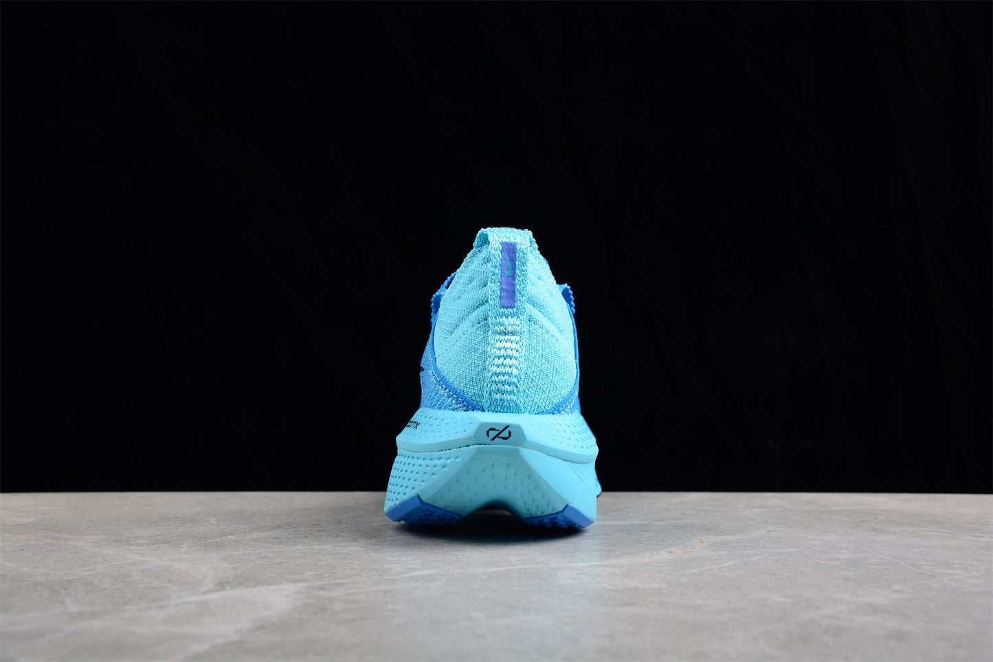 Zoom Alphafly Ne - T% 2 - Blue Unisex Streetwear Limited Edition - The Nike Air Zoom Alphafly NEXT% 2 is a top-tier running shoe engineered for athletes