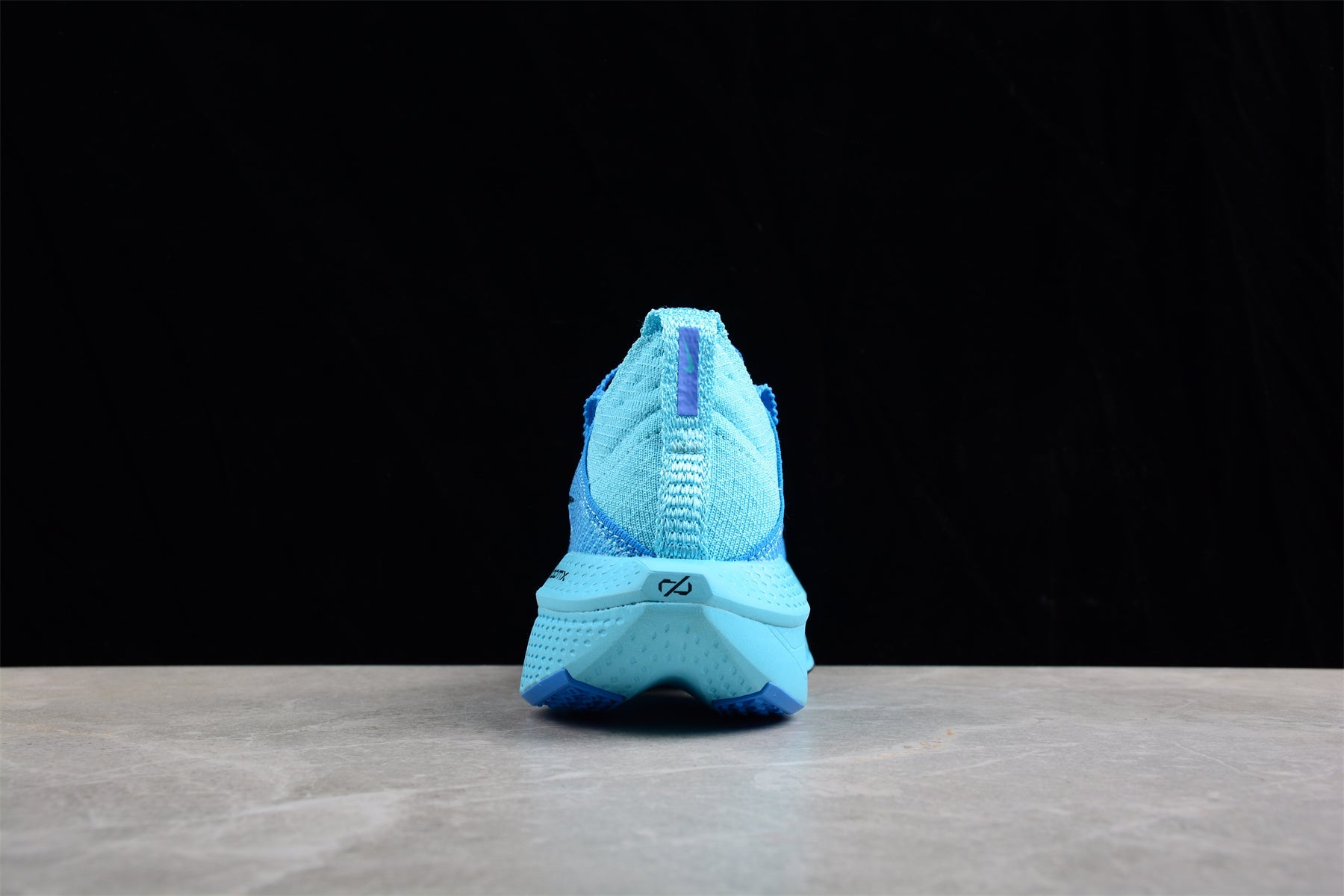 Zoom Alphafly Ne - T% 2 - Blue Unisex Streetwear Limited Edition - The Nike Air Zoom Alphafly NEXT% 2 is a top-tier running shoe engineered for athletes