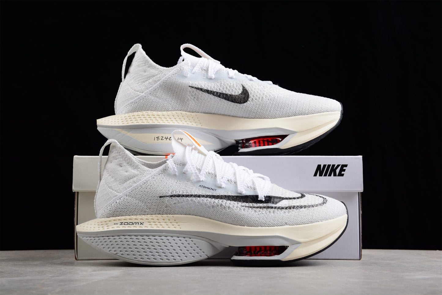 Zoom Alphafly Ne - T% 2 White And - Black Unisex Streetwear Limited Edition