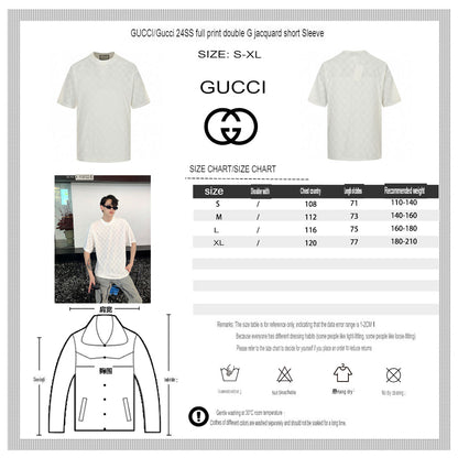 Camiseta Gucci con estampado GG (negra)