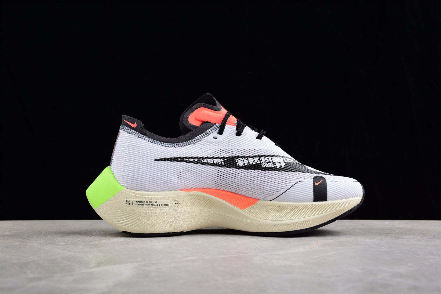 Zoom Vaporfly Ne - T% 2 White And Shoes - Black Unisex Streetwear Limited Edition