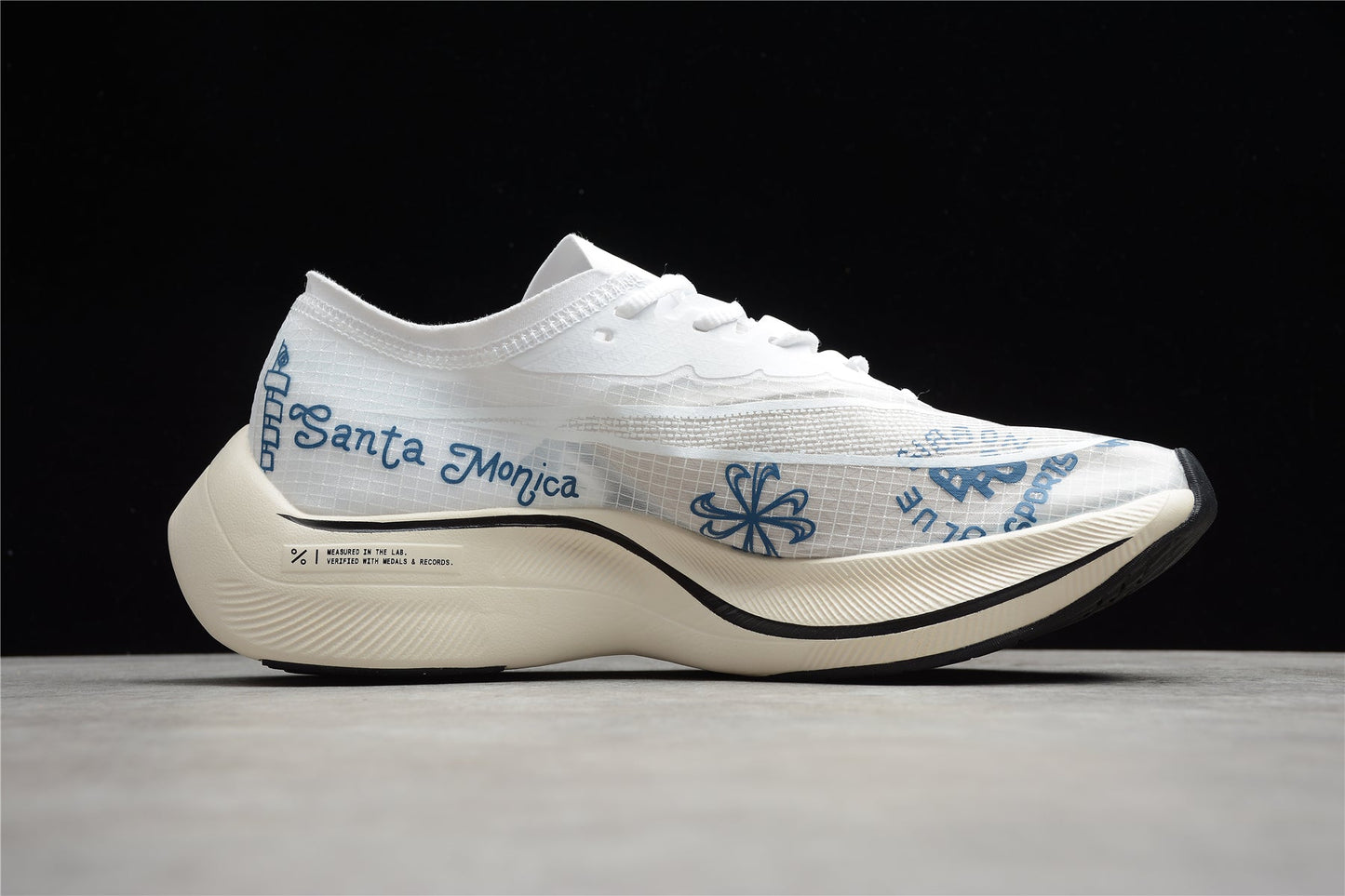 Zoom - Vaporfly Ne - T% 2 And Blue - White Unisex Streetwear Limited Edition - ### Nike ZoomX Vaporfly NEXT% 2 The Nike ZoomX Vaporfly NEXT% 2 is a high-performance