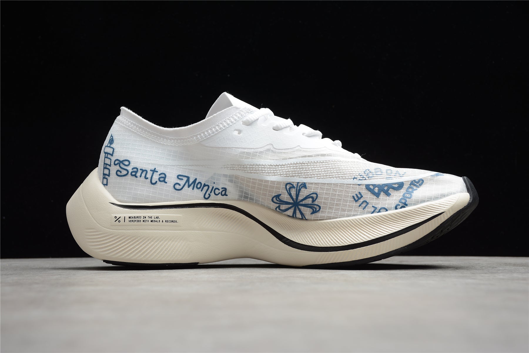 Zoom - Vaporfly Ne - T% 2 And Blue - White Unisex Streetwear Limited Edition - ### Nike ZoomX Vaporfly NEXT% 2 The Nike ZoomX Vaporfly NEXT% 2 is a high-performance
