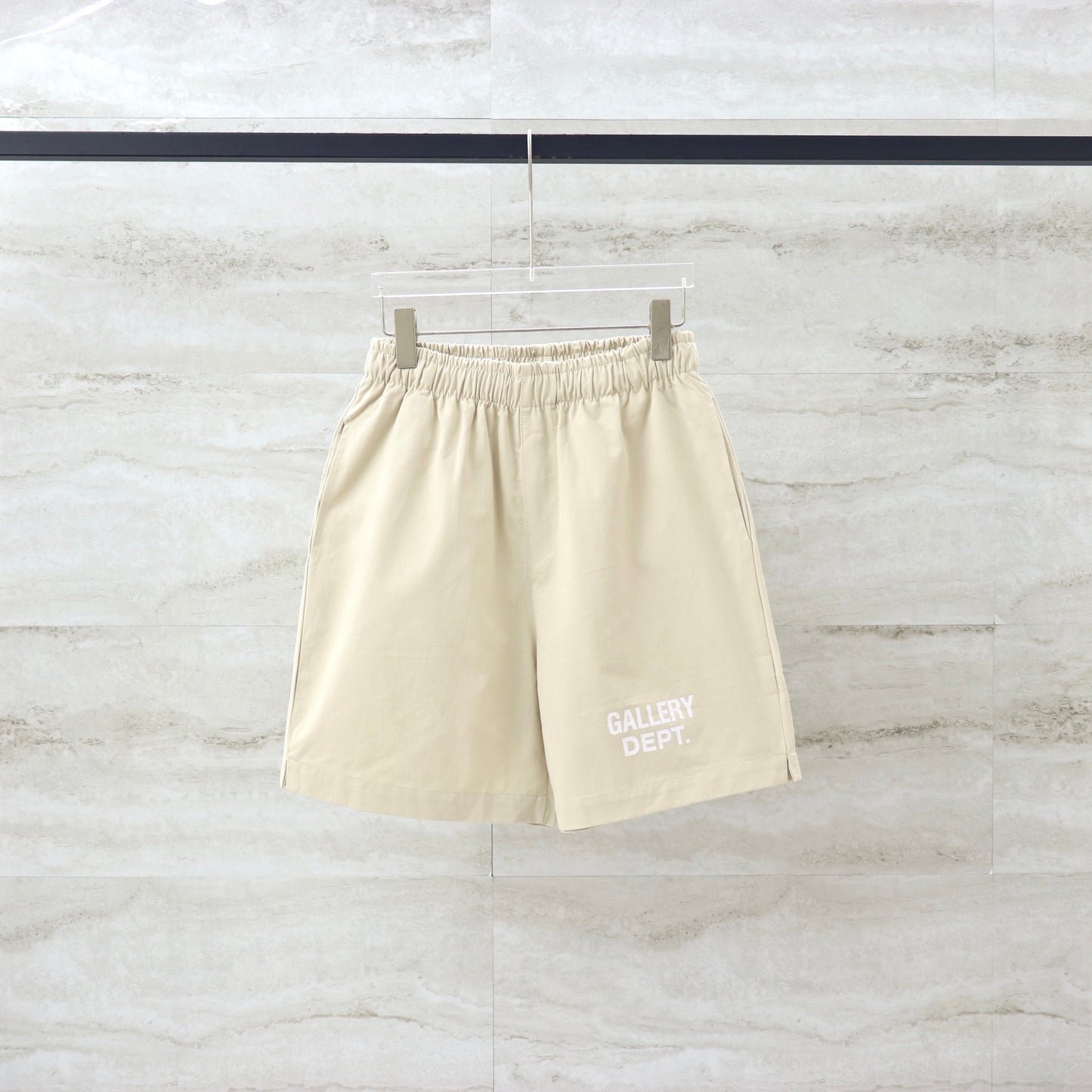 GALLERY Dept Shorts - White Unisex Streetwear Limited Edition - **Gallery Dept. Classic Logo Shorts: Detailed Product Description** Introducing the Gallery Dept. Classic Logo Shorts,