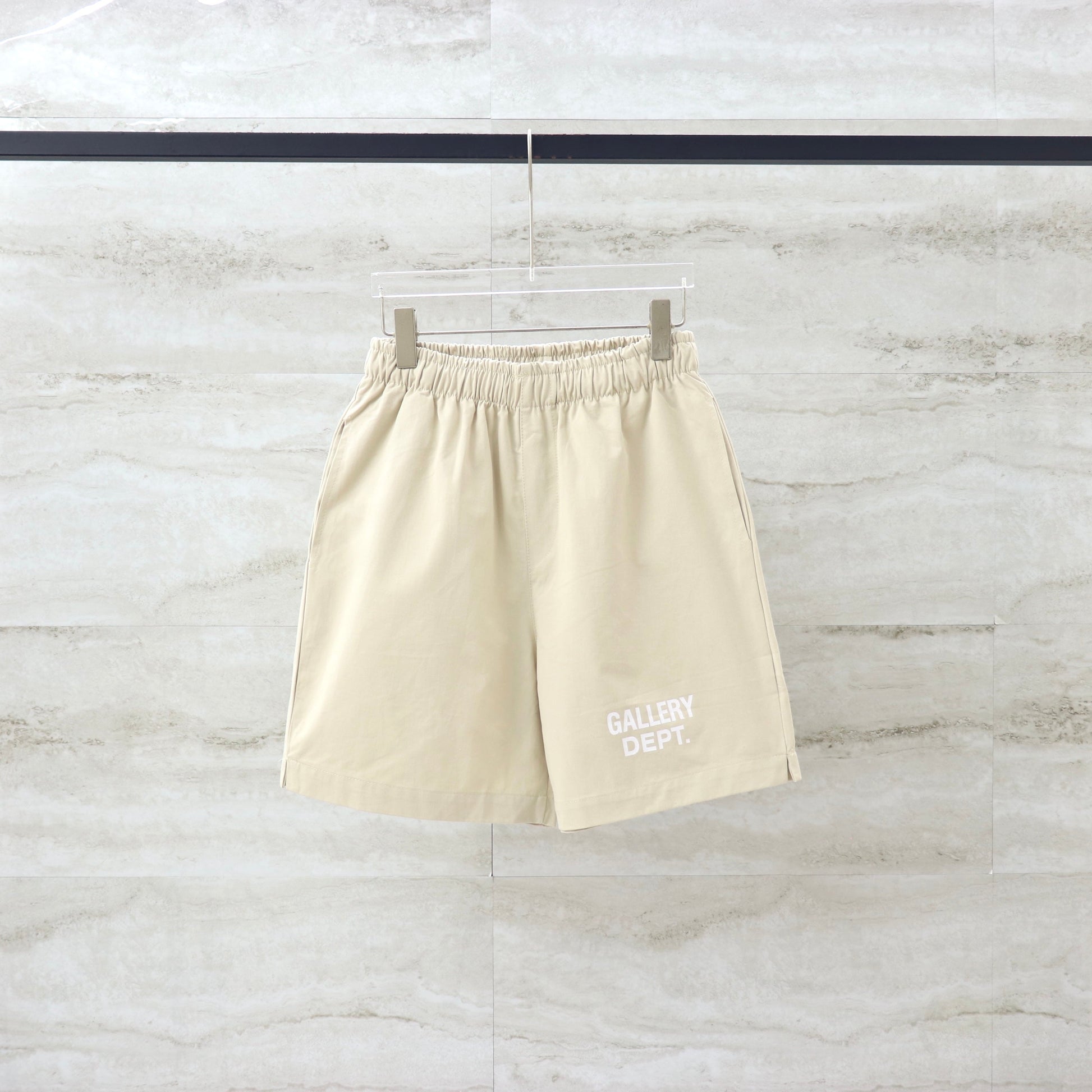 GALLERY Dept Shorts - White Unisex Streetwear Limited Edition - **Gallery Dept. Classic Logo Shorts: Detailed Product Description** Introducing the Gallery Dept. Classic Logo Shorts,