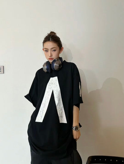 Camiseta gráfica con logo blanco de Balenciaga (negra)