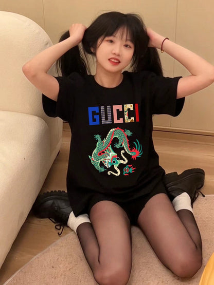 Camiseta Gucci con estampado de dragón (negra)