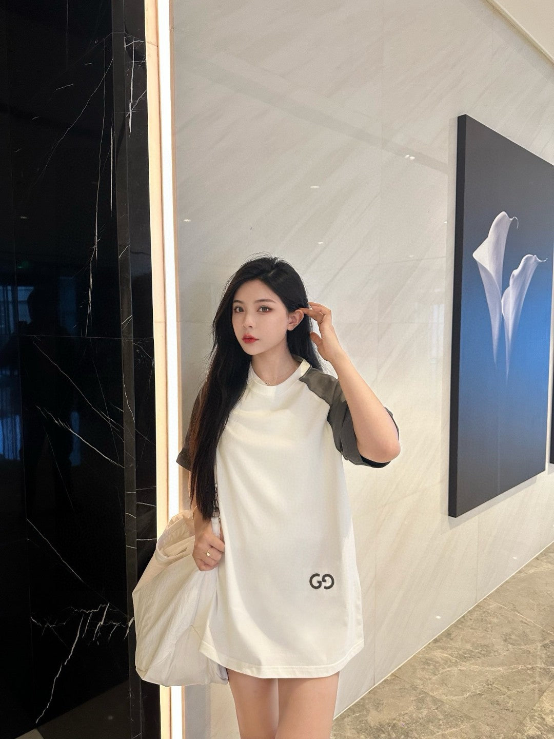 Camiseta Gucci bicolor con el logo GG