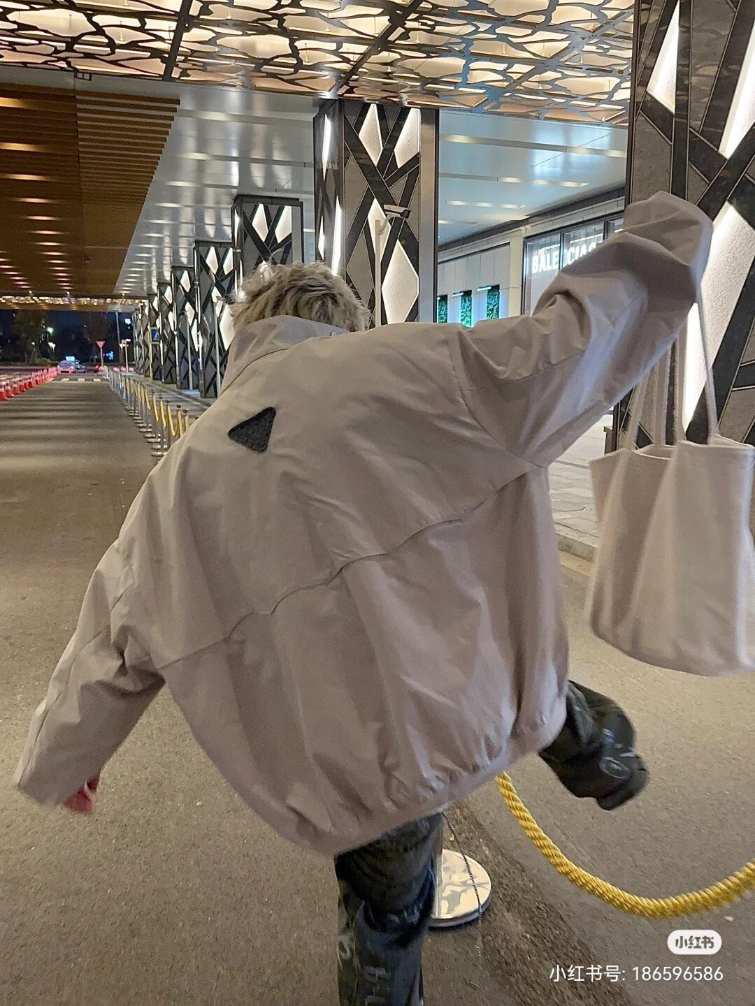 Chaqueta bomber beige de Dior