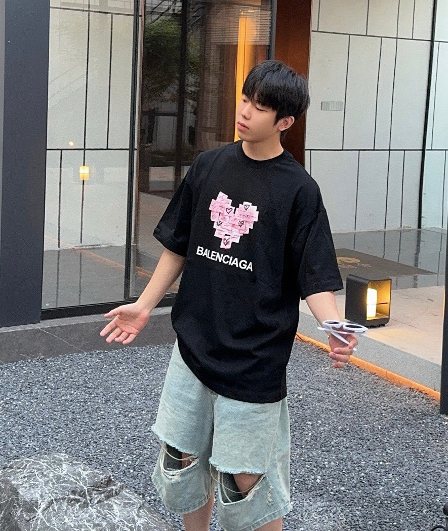 Camiseta Balenciaga Love Notes en negro