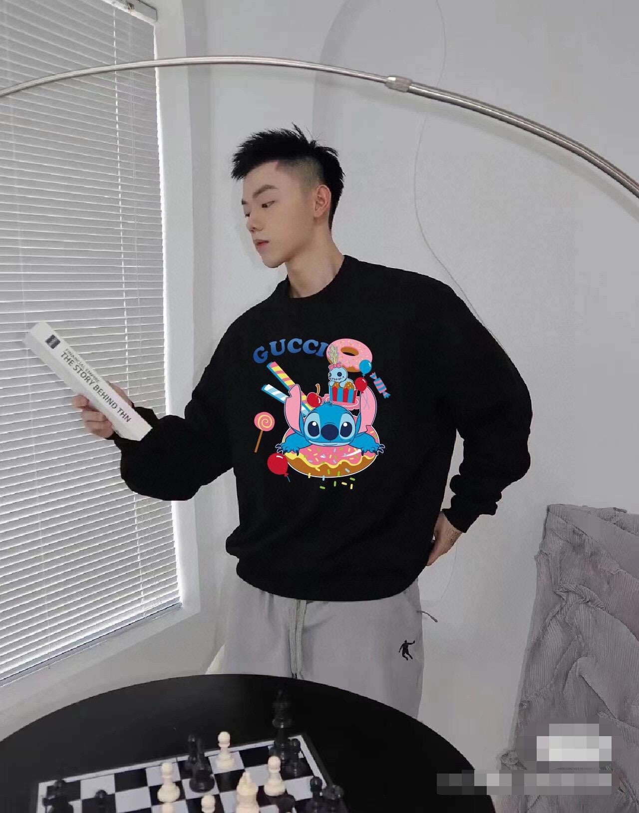 Sudadera Gucci con bordado de rosquilla