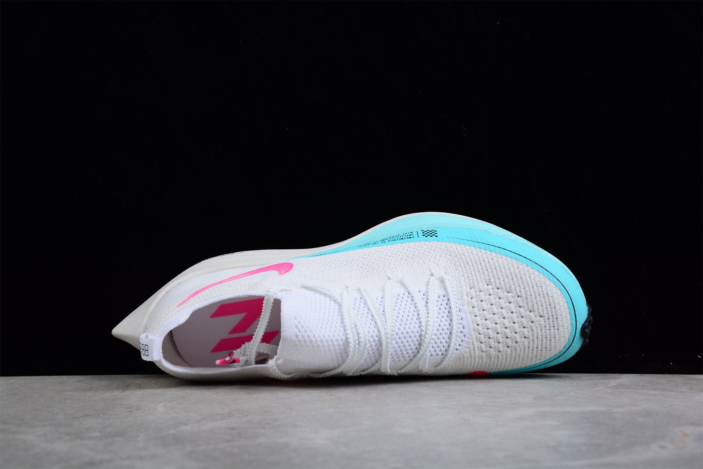 Zoom - Vaporfly Ne - T% 2 White,pink And Turquoise Unisex Streetwear Limited Edition - ### Nike ZoomX Vaporfly NEXT% 2 C White/Pink Elevate your running experience with the Nike