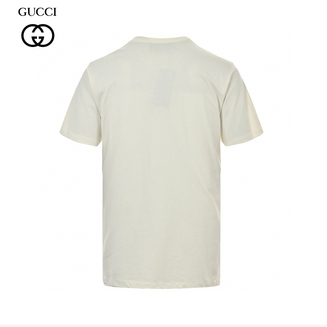 Gucci Bunny Graphic T-shirt - Red Unisex Streetwear Limited Edition - <span>This Gucci t-shirt features a playful graphic design with a blue bunny on a green